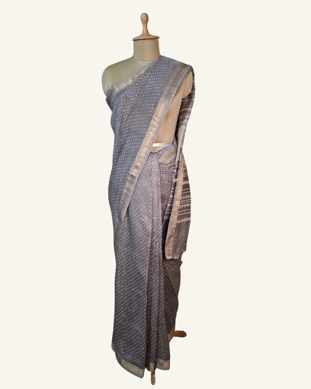 Bindu Dabu Print Masherwari Saree