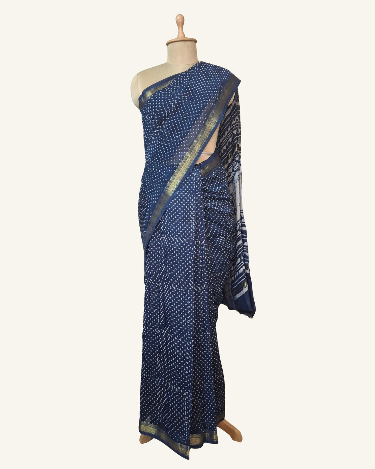 Bindu Dabu Print Masherwari Saree
