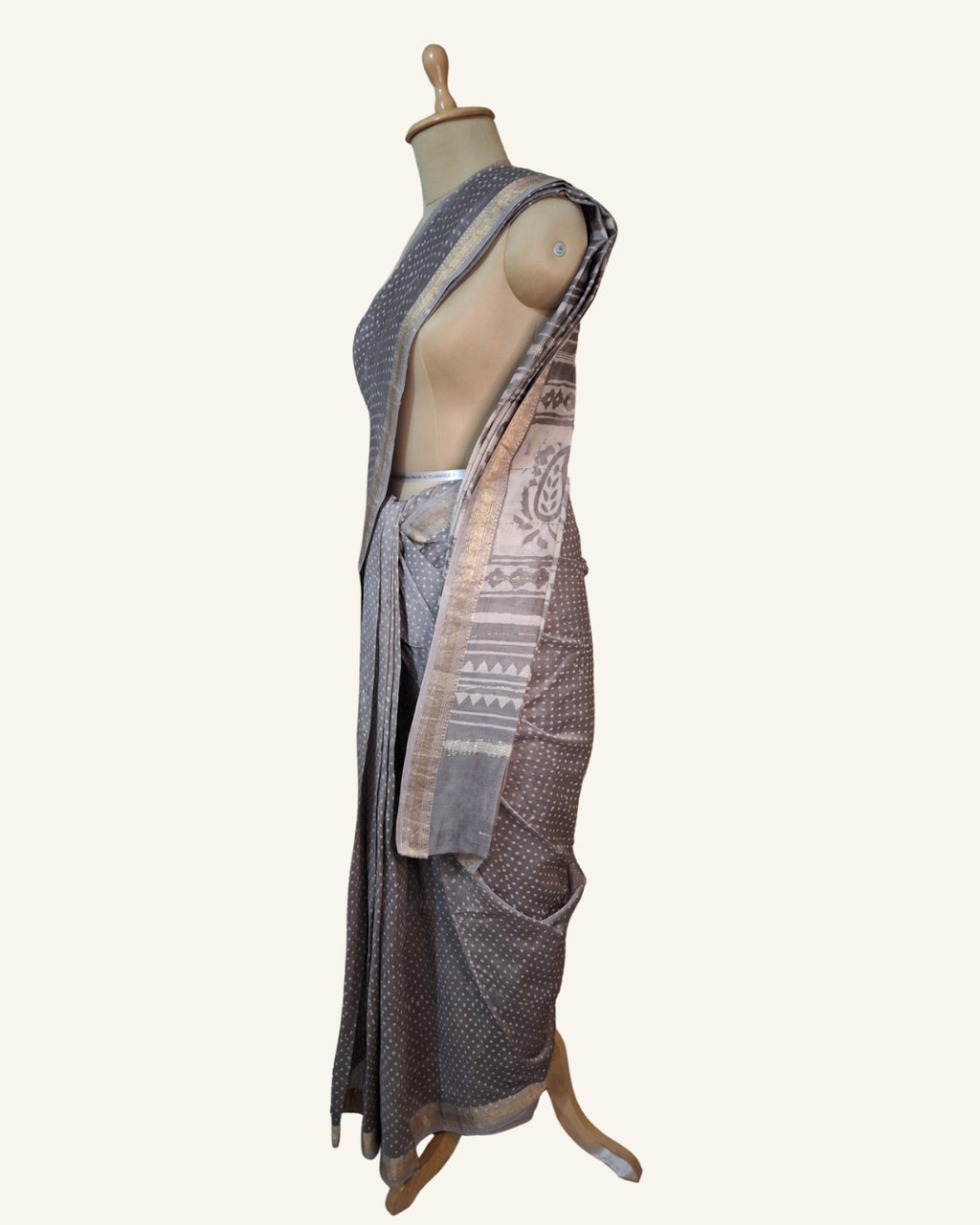 Bindu Dabu Print Masherwari Saree