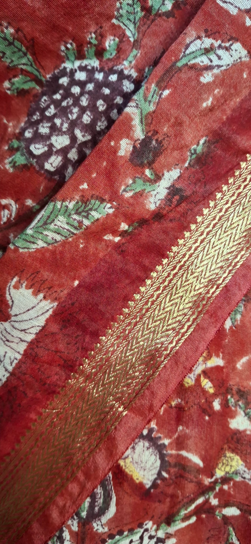Red Bageecha Sanganeri Maheshwari saree